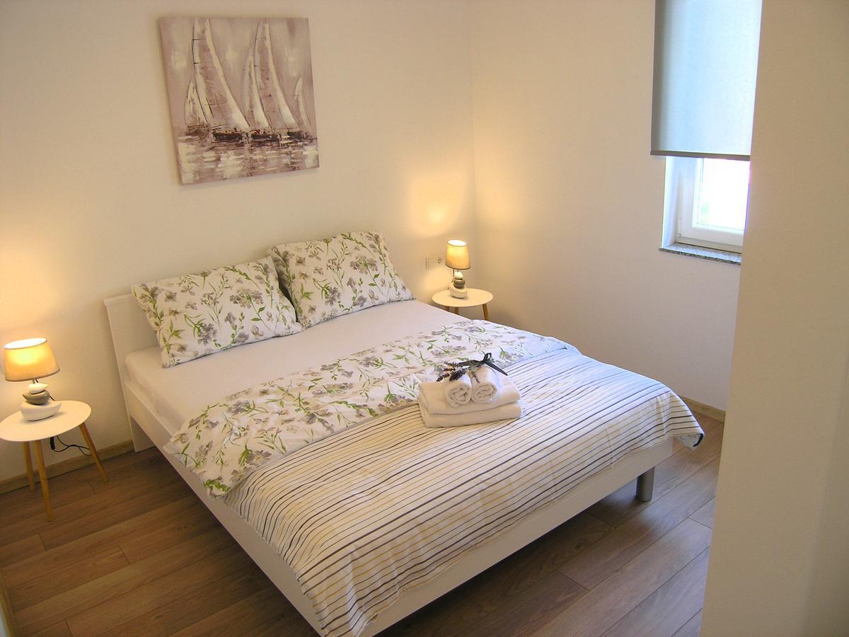 Apartman Danijel Кърк Екстериор снимка