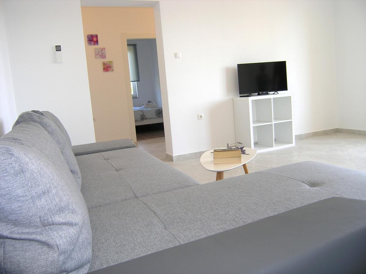 Apartman Danijel Кърк Екстериор снимка