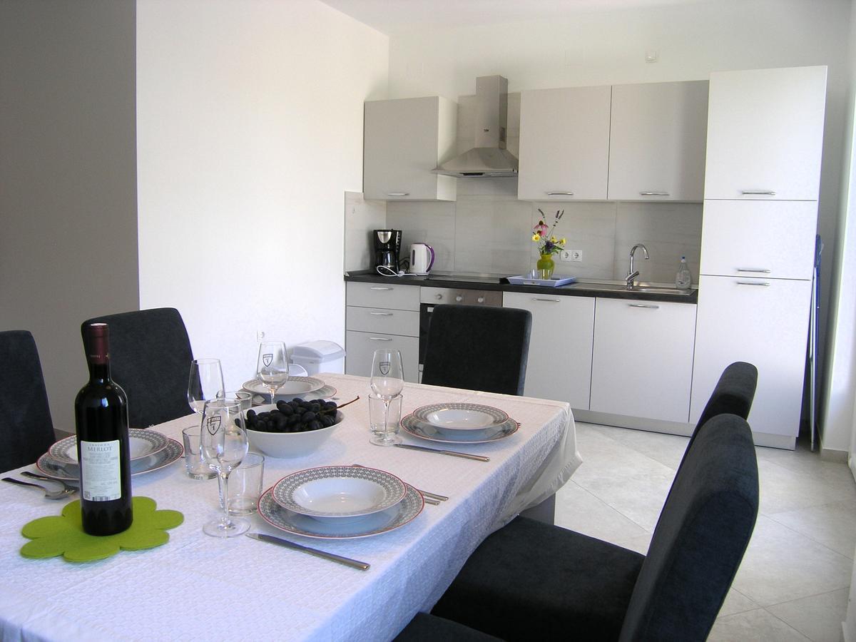Apartman Danijel Кърк Екстериор снимка