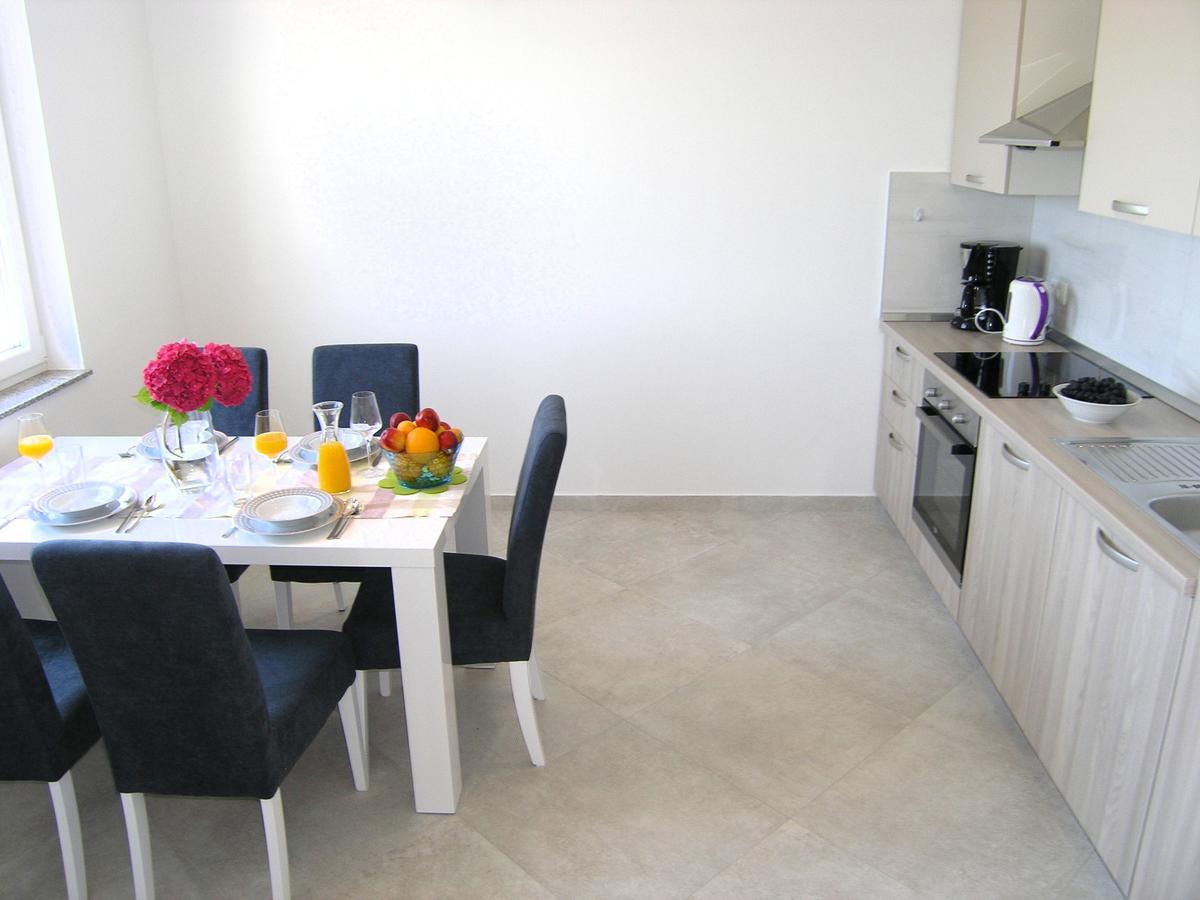 Apartman Danijel Кърк Екстериор снимка