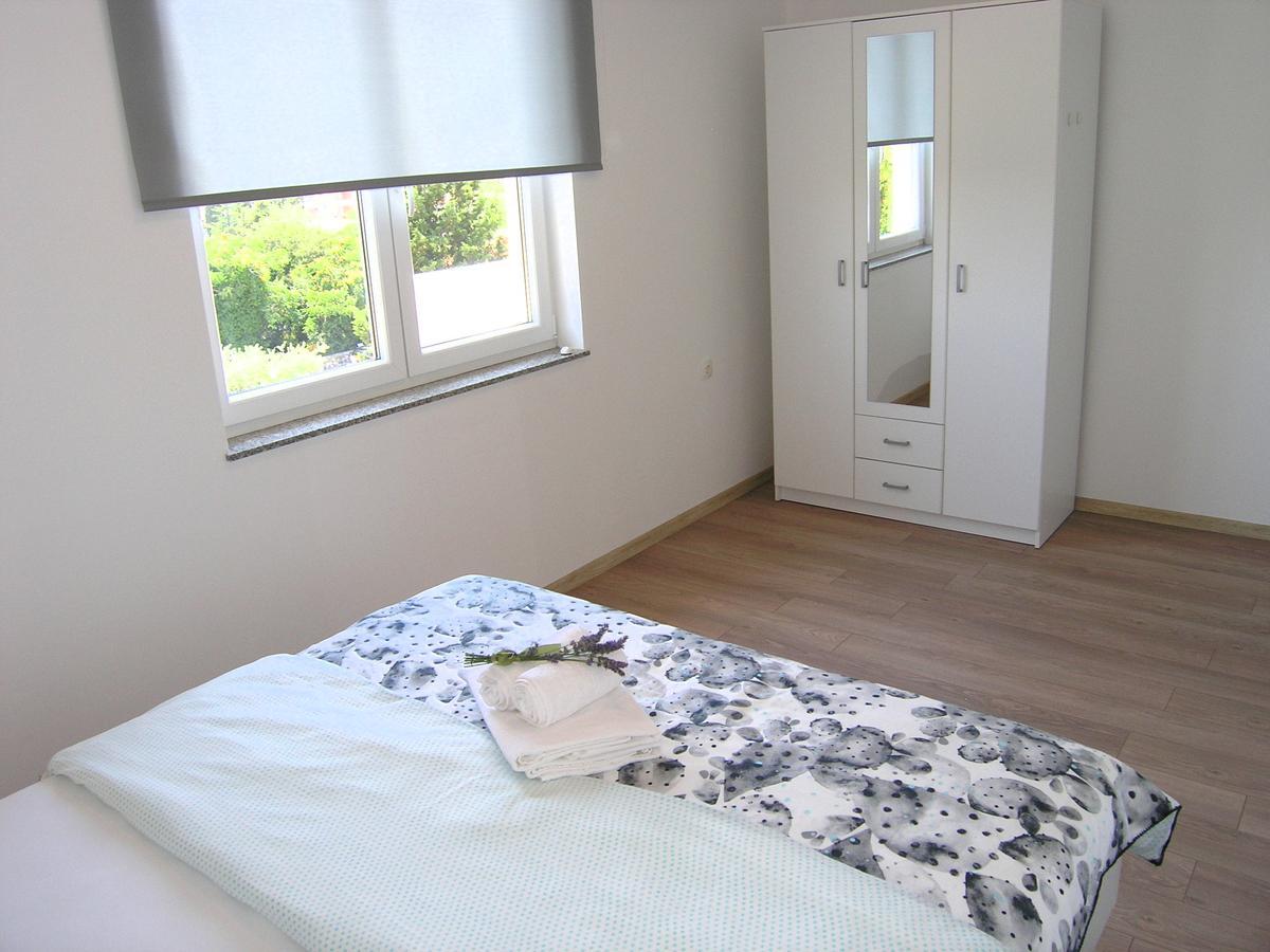 Apartman Danijel Кърк Екстериор снимка